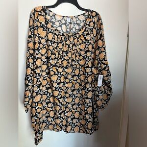 Brand new with tags Old Navy fall design top. Size 3X PLUS